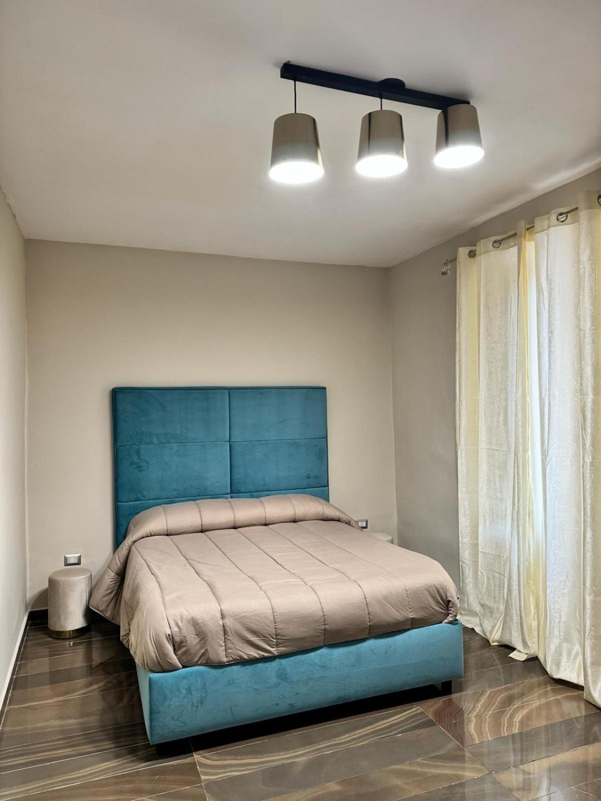 Room Station Giulia Наполи Екстериор снимка