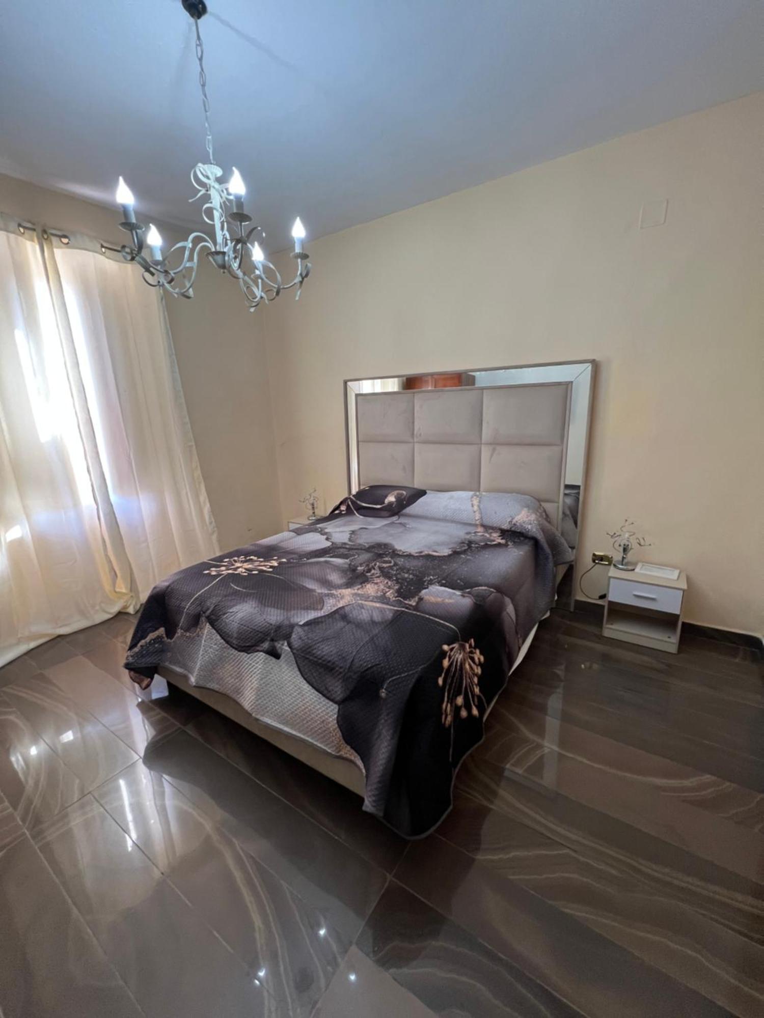 Room Station Giulia Наполи Екстериор снимка