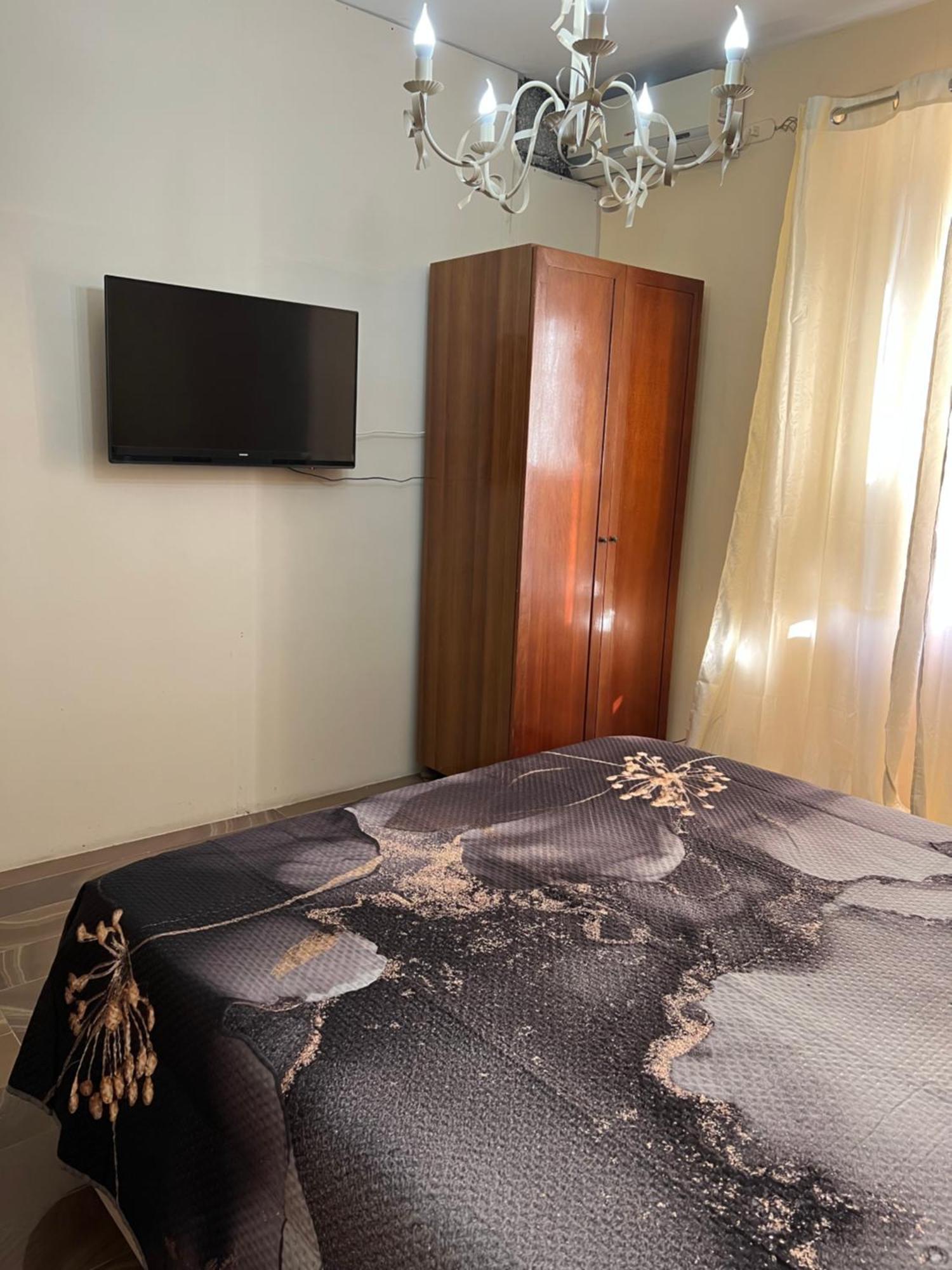 Room Station Giulia Наполи Екстериор снимка